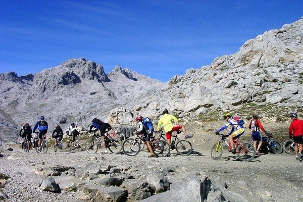 Precio Ruta con Bicicletas por la Montaña Asturiana