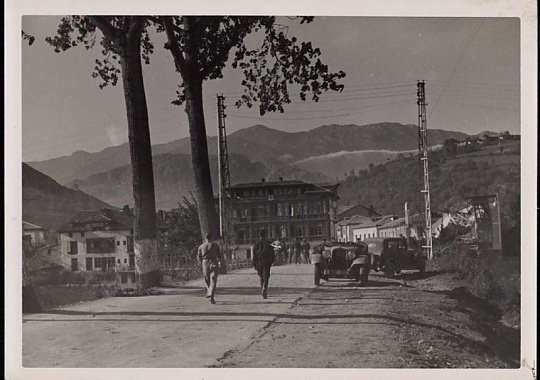 Puente sobre el río sella, foto histórica