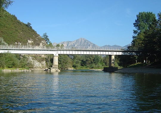 Río Sella a su paso por Toraño