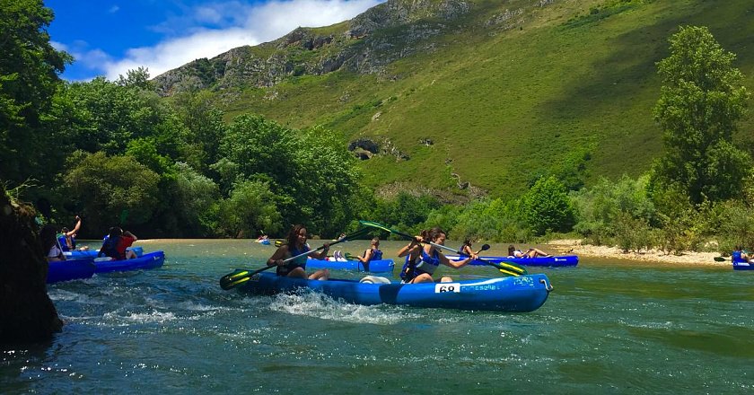 Preparándonos para el Descenso Del Sella en Canoa