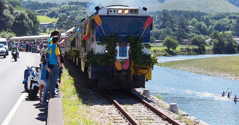 El tren del Sella, 75 años de historia del tren de Les Piragües